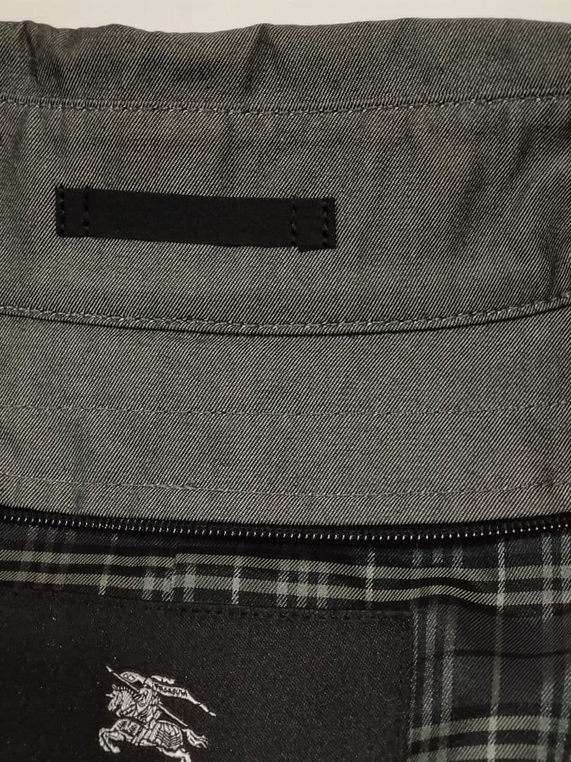 バーバリー　グレー トレンチコート 袖口バックル付き