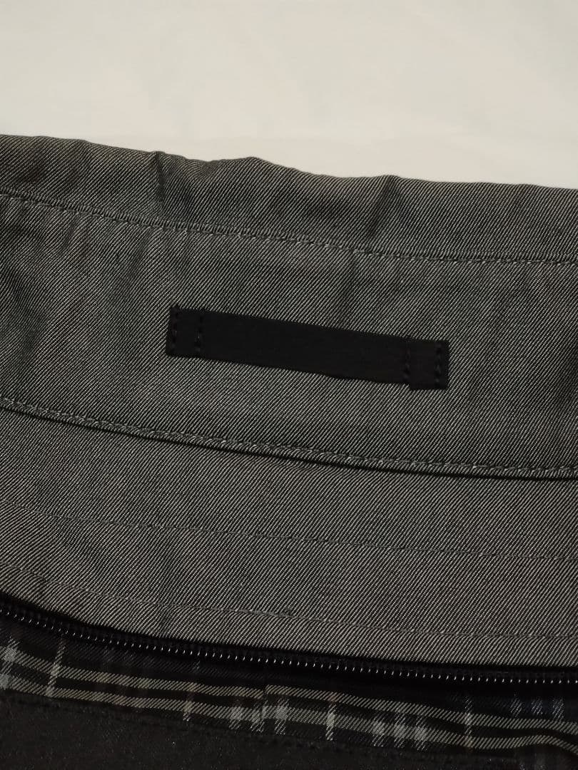 バーバリー　グレー トレンチコート 袖口バックル付き