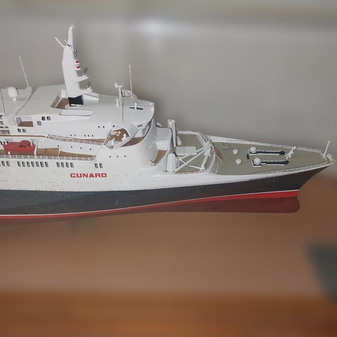 ラ*ー様 Queen Elizabeth 2の詳細な模型 CUNARD 船模型