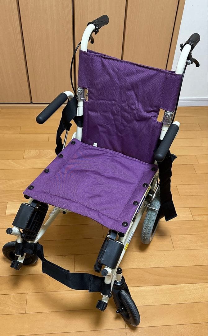 カワムラサイクル 携帯型 介助用簡易車いす 旅行車椅子 プラムカラー