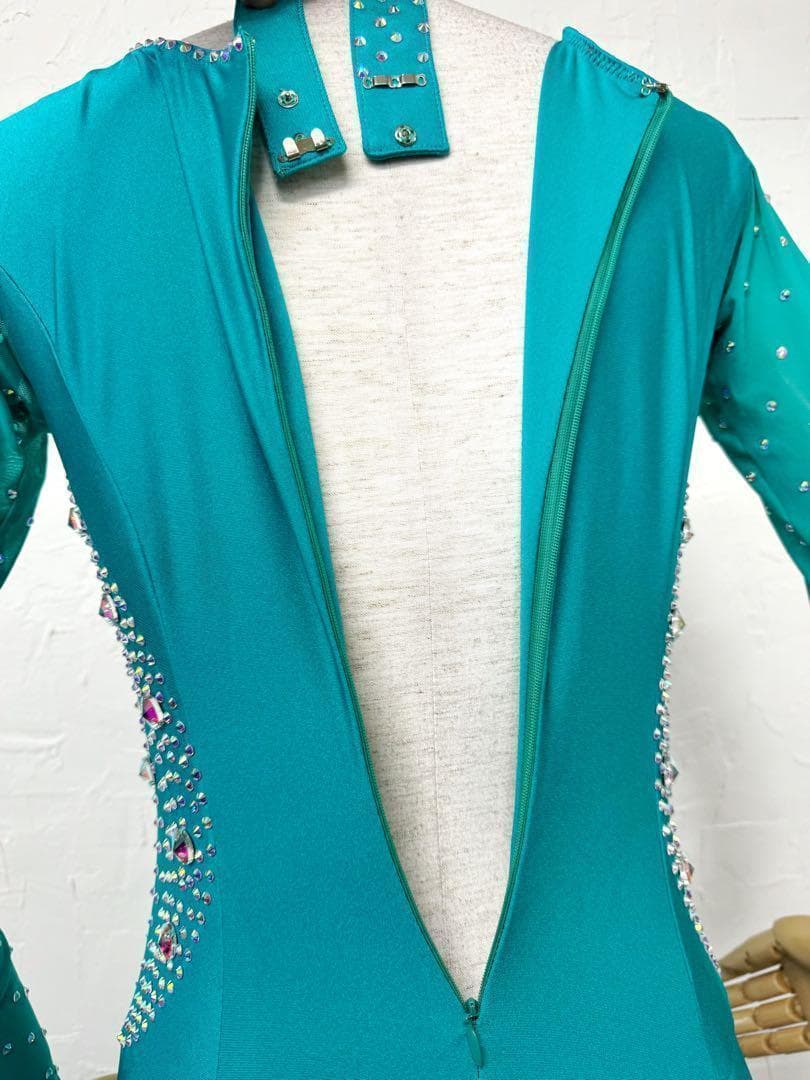 ミミ【Lサイズ】エメラルドグリーン　フリルワンピースドレス　ｇ034