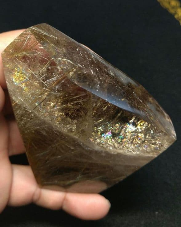 【虹】ゴールドルチル《原石》専用台座付き　置物　クラスター　天然　金運　仕事運