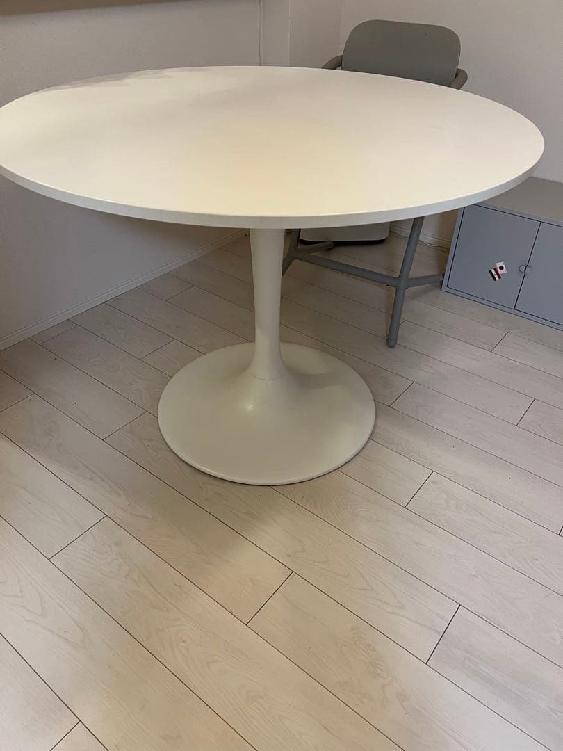 IKEA DOCKSTA 引き取り希望　解体簡単可