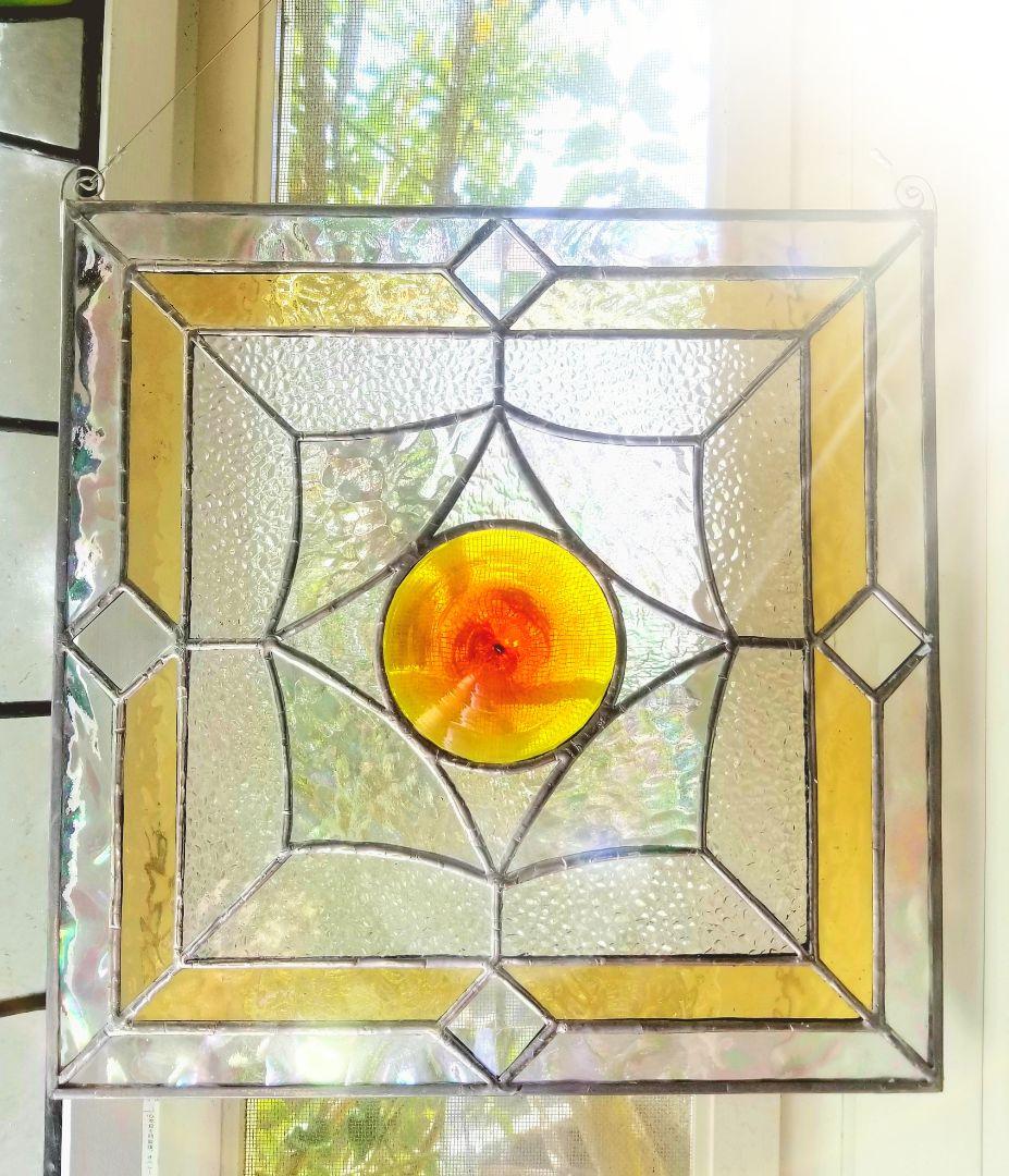 ステンドグラス　お日さまモチーフのパネル