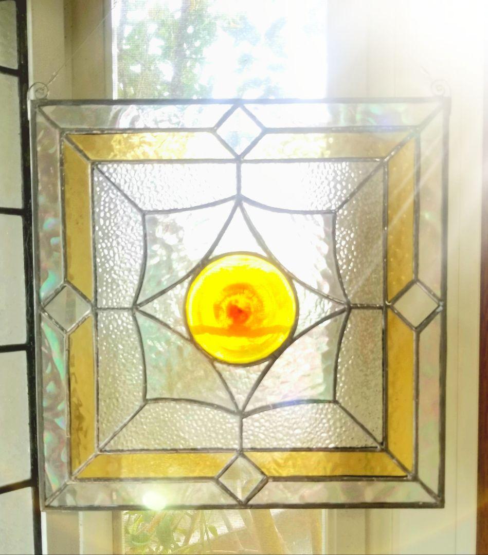 ステンドグラス　お日さまモチーフのパネル