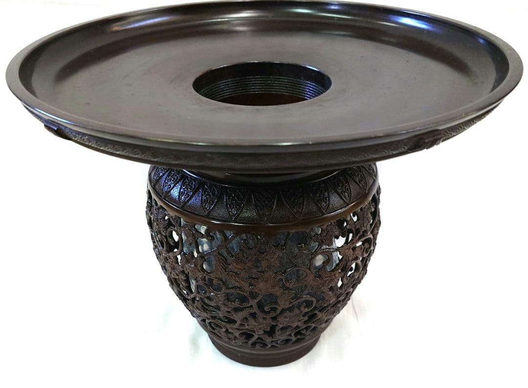 生け花 唐草透かし薄端 焼型 唐金製