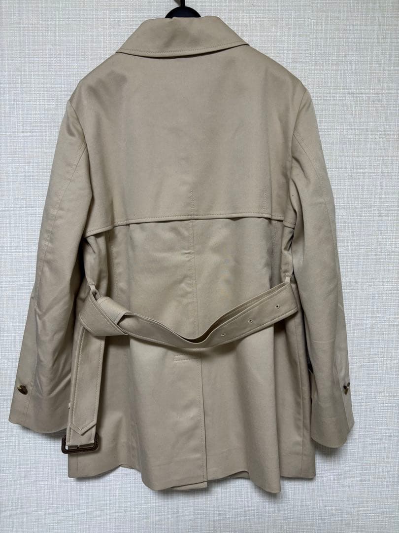 アクアスキュータム　ベージュ ステンカラーコート