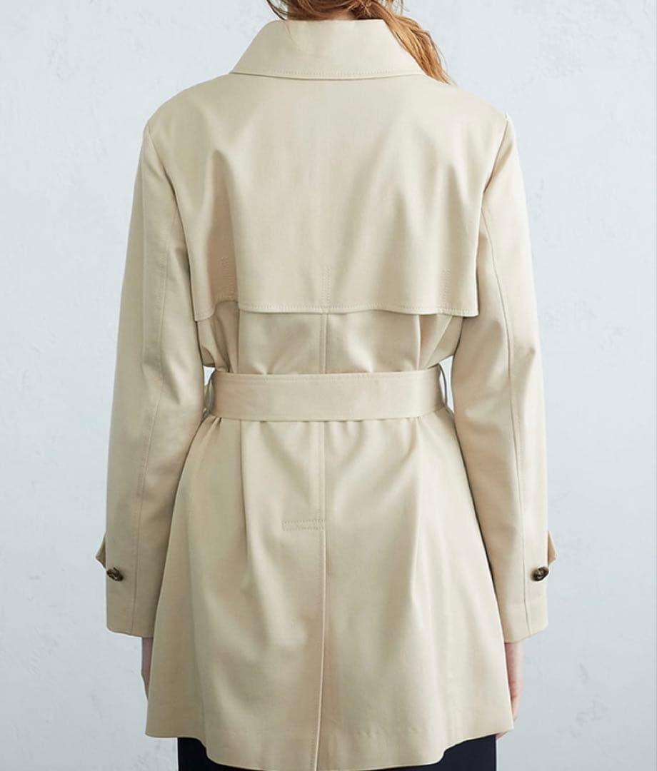 アクアスキュータム　ベージュ ステンカラーコート