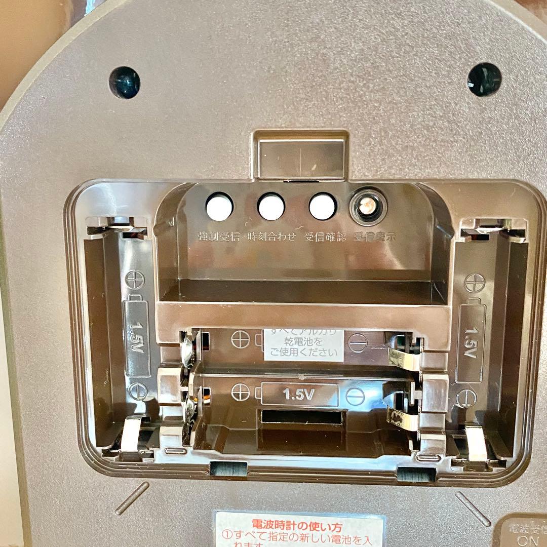 【廃盤品】 リズム RHYTHM 電波時計 置き時計 回転　4RY701HG04