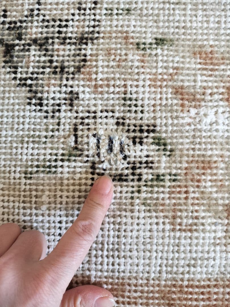 くすみペールオレンジのボタニカル柄　ヴィンテージトルコラグNo.759