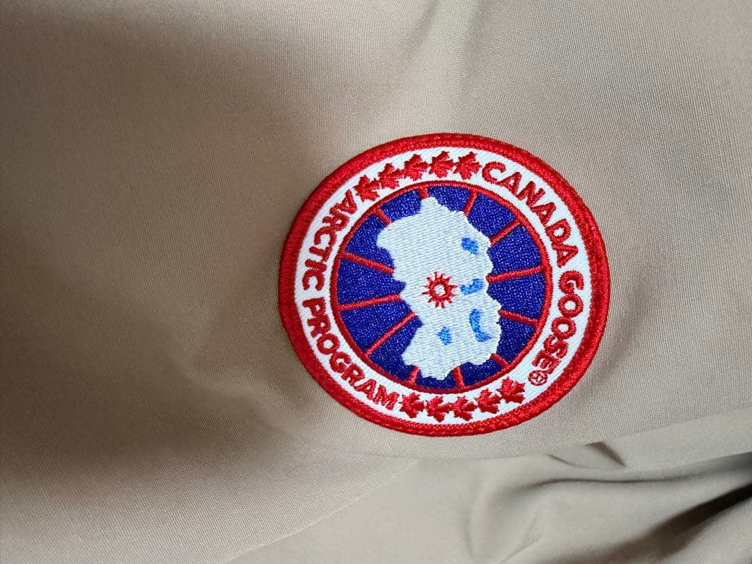   Arctic Program ダウンジャケット