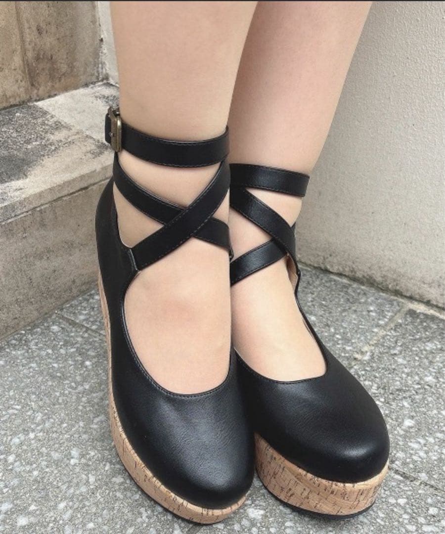 11月30日まで出品　クロスストラップ厚底パンプス　Sサイズ
