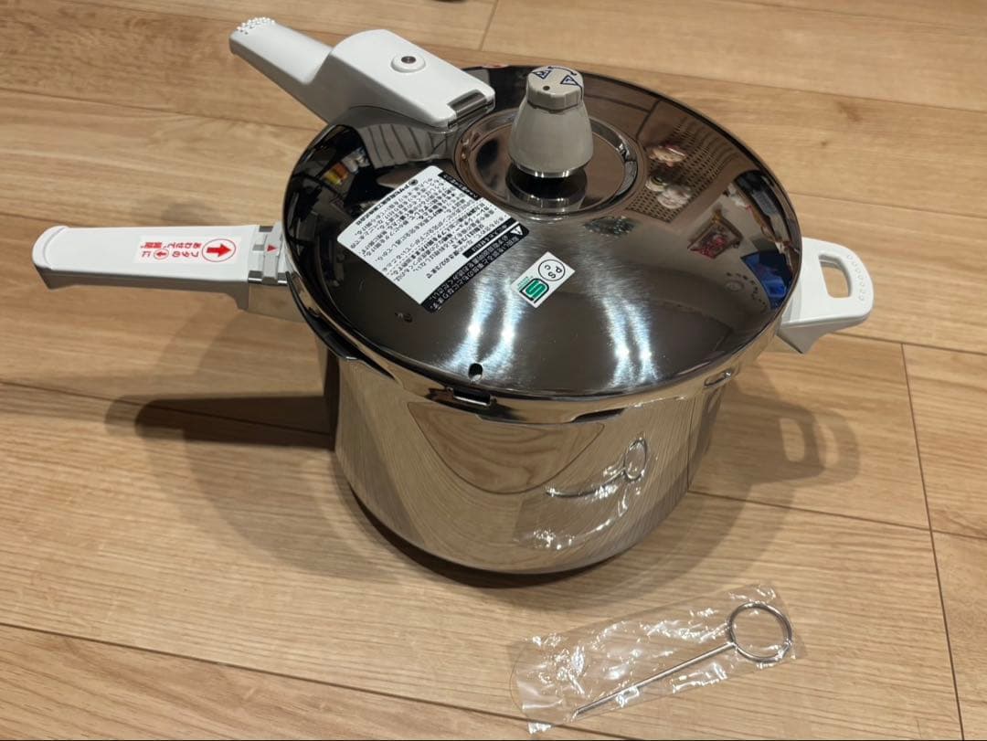 ステンレス圧力鍋とレシピ本セット