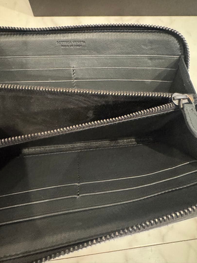 USED ボッテガヴェネタ　長財布　イントレチャート　パイソン　本革