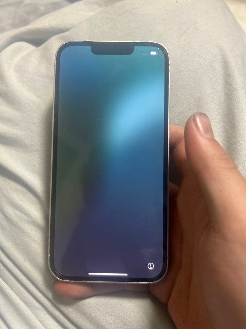 ちょうさん専用 Apple iPhone 13 ホワイト 背面ひび割れ