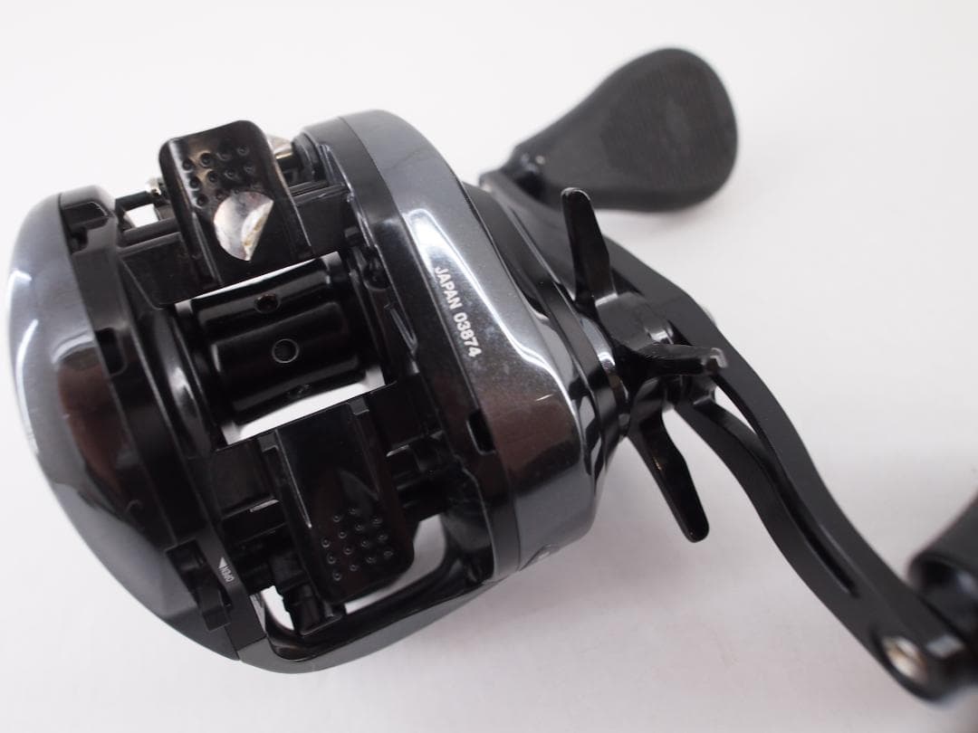 64▢シマノ 18アンタレスDC MDXG RH NH0502-6