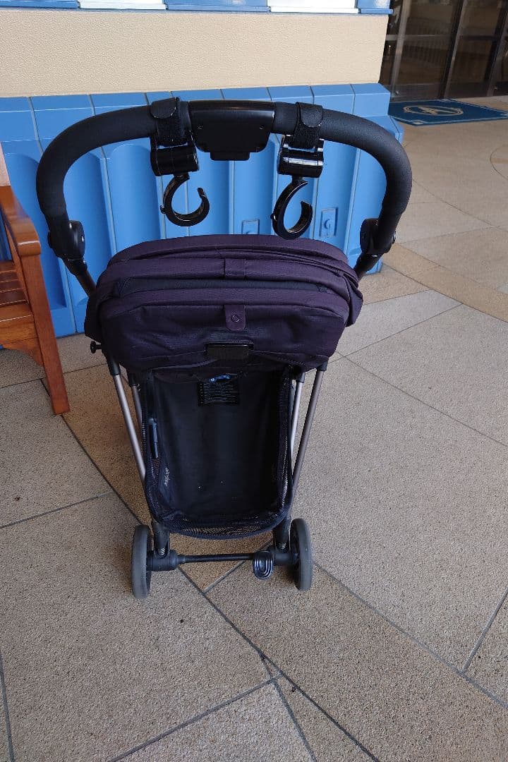 軽量ベビーカー ブラック　cybex