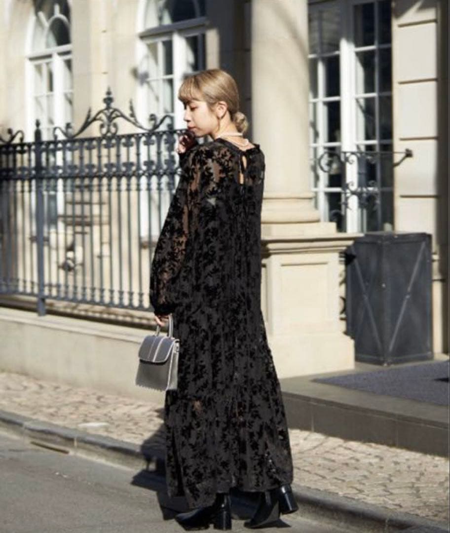 ＊週末値下中＊【チャオパニック】前後2WAY ベロアフラワーティアードワンピース