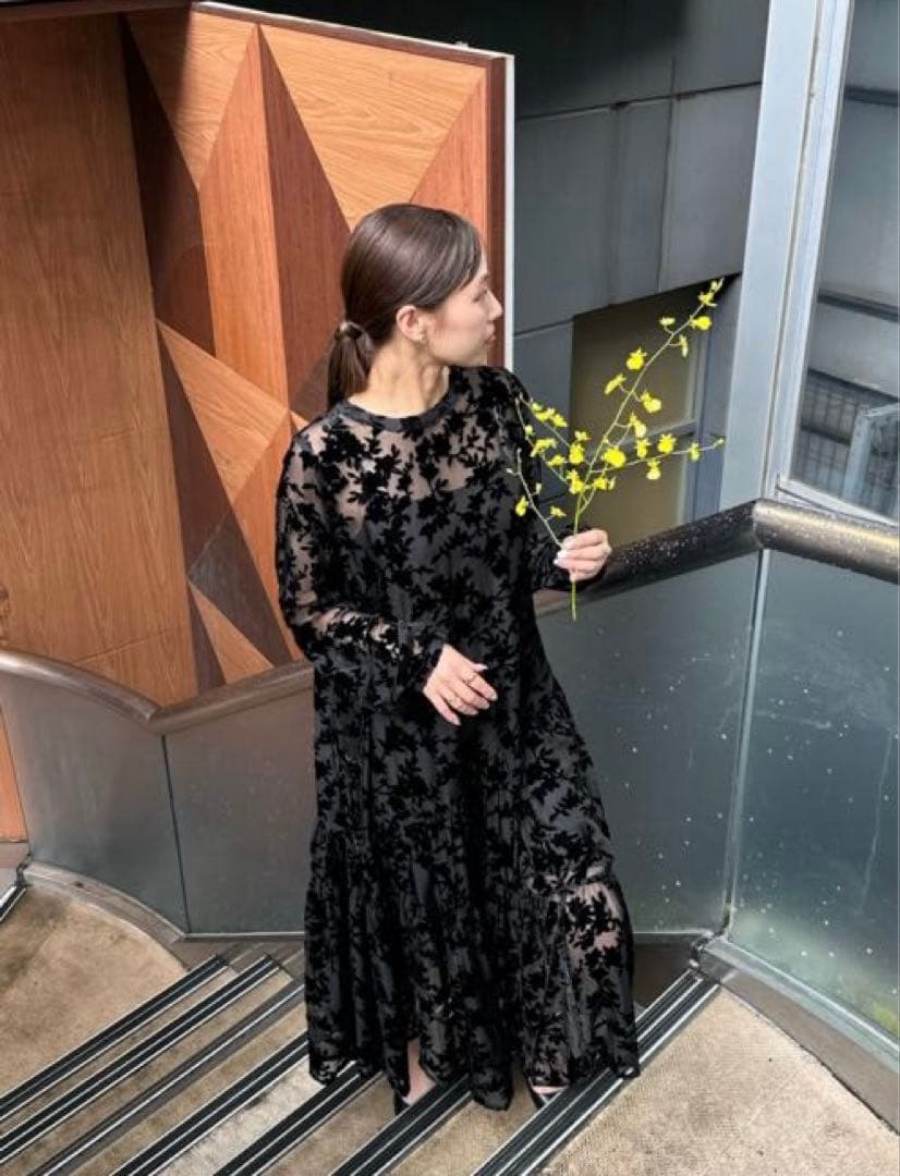 ＊週末値下中＊【チャオパニック】前後2WAY ベロアフラワーティアードワンピース