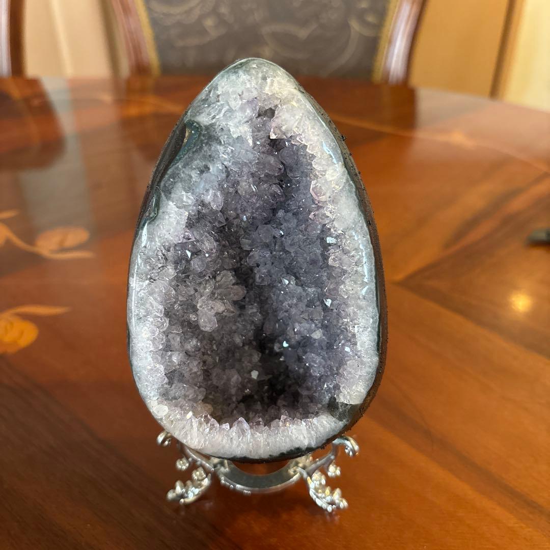 天然石♡ピカピカ♡アメジスト♡たまご♡大仏さま座ります♡台座付き