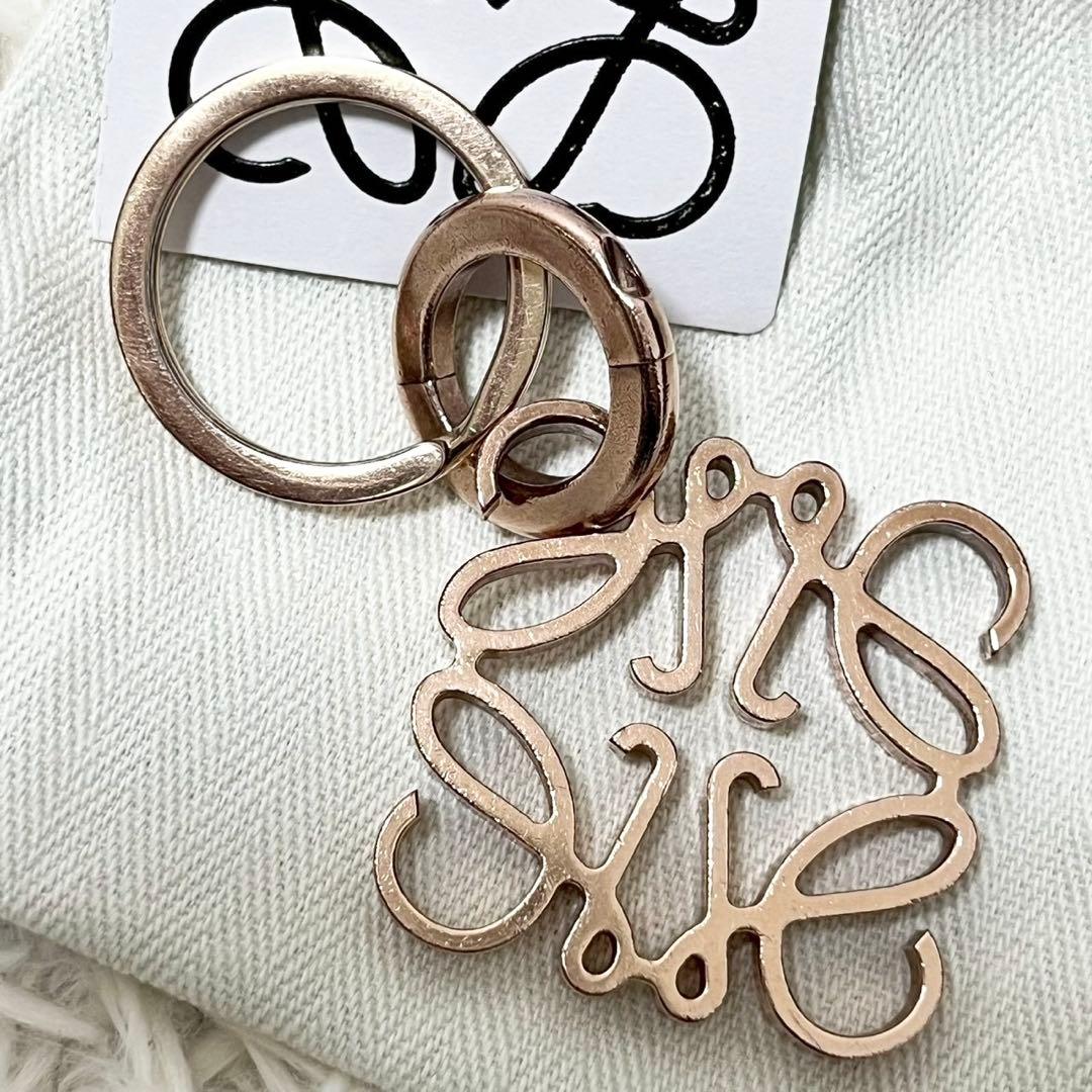 極美品　ロエベ　アナグラム　キーホルダー　ロゴ　キーリング　ピンクゴールド