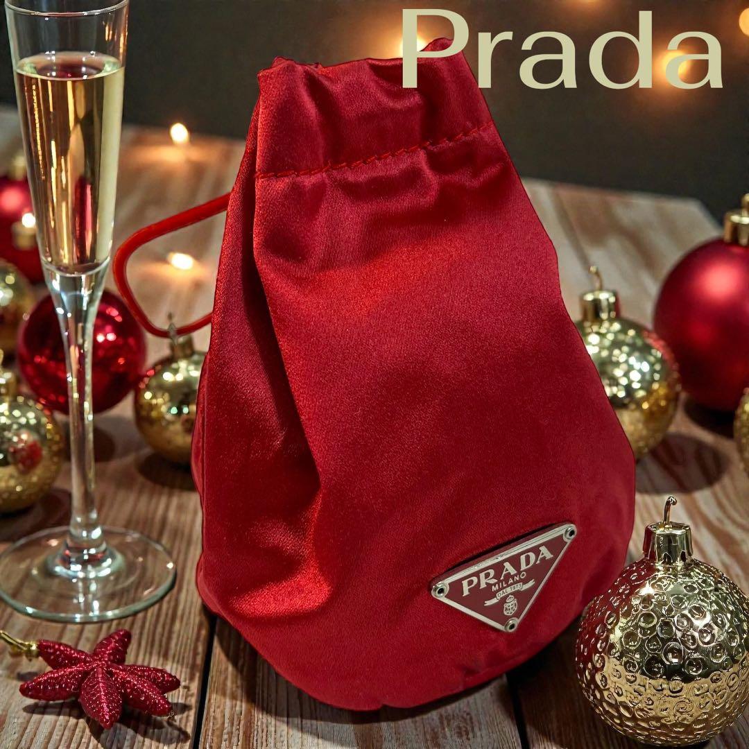 PRADAプラダ 赤 サテン 巾着型ポーチ コスメ入れ　フラグメントケース