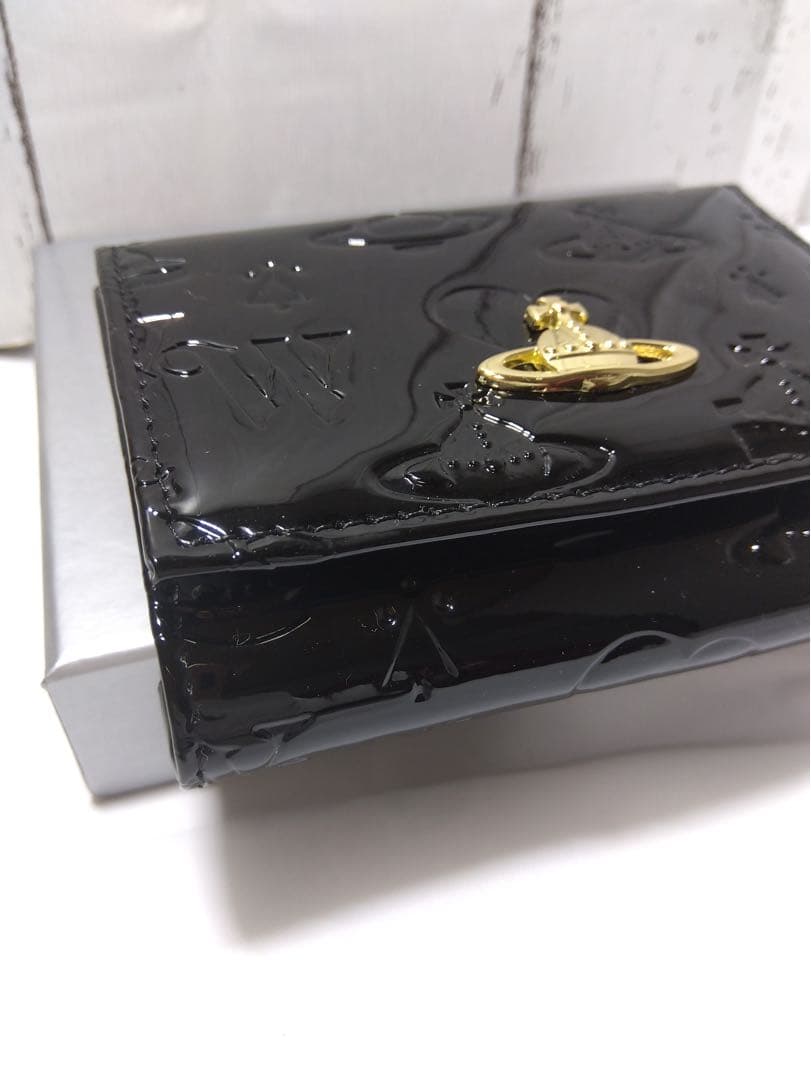【ショッパー付き】VivienneWestwood♡三つ折財布♡エナメルブラック