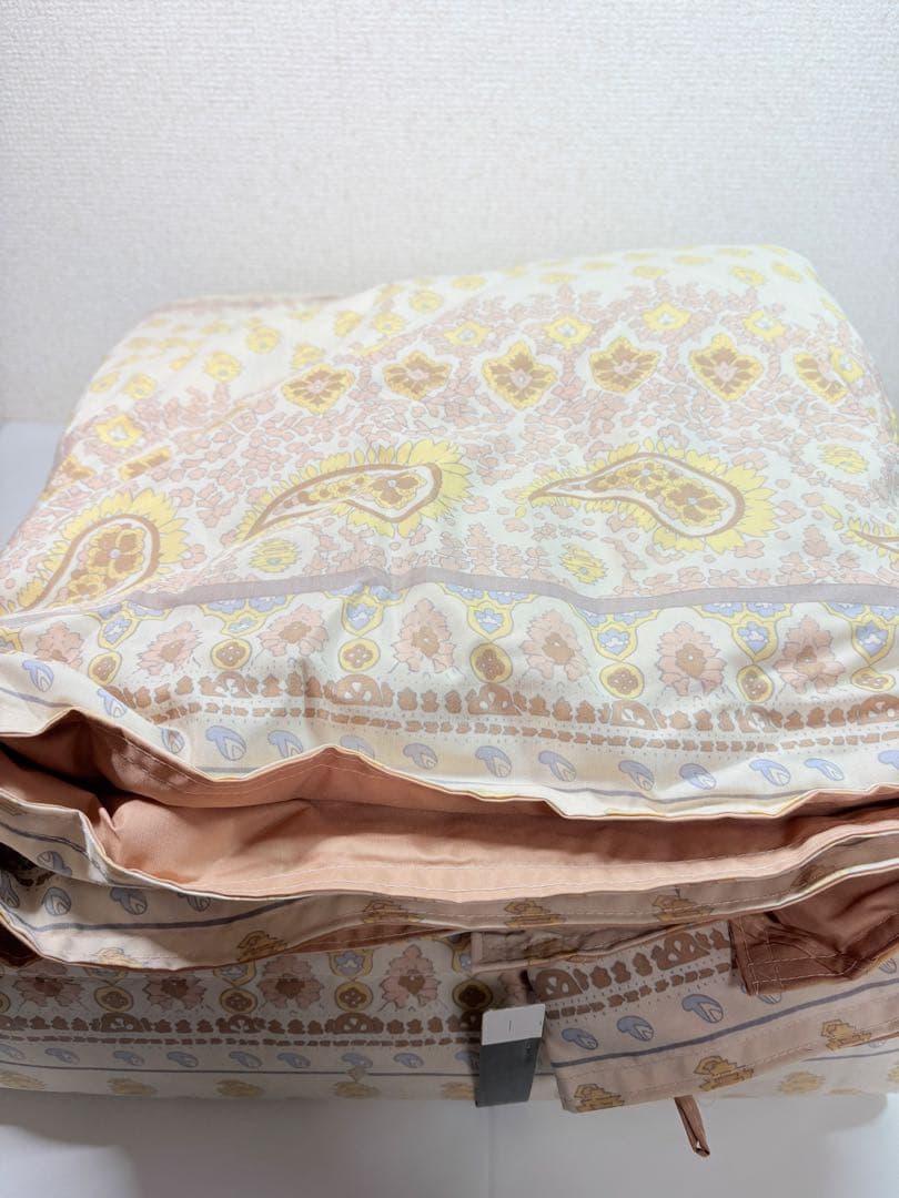 ミチコロンドン　ウォッシャブルダウンケット　勾玉　ダウン70%