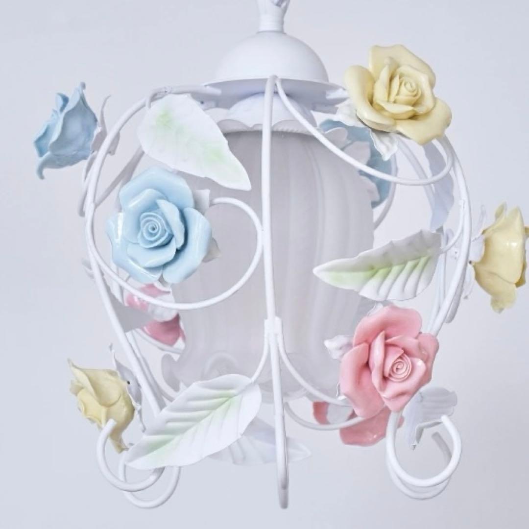 シャンデリアペンダントライト　おしゃれ　かわいい