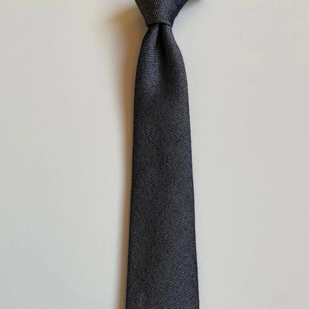 美品　Holiday&Brown　ウールシルクタイ　グレー　ホリデー&ブラウン