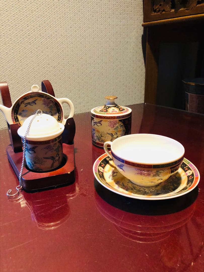 雅な陶器　お茶セット