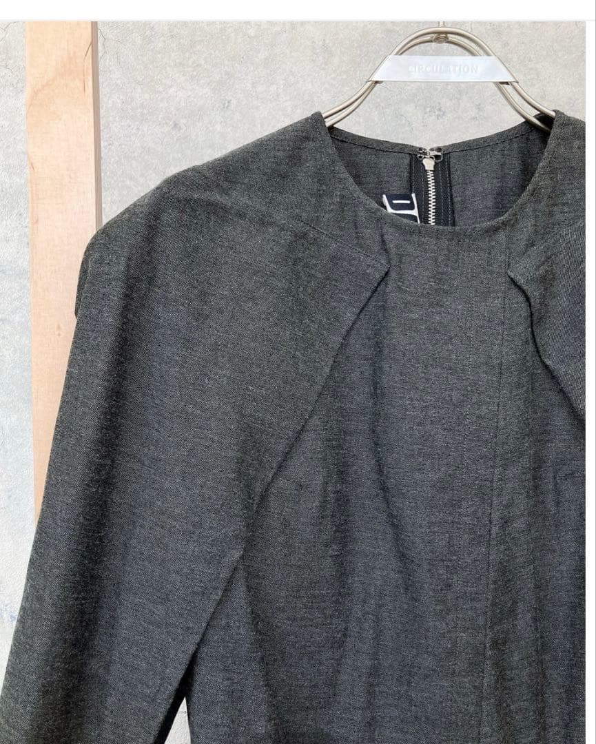 最終値下値DAWEIダウェイ/フランス】　前スリットデザインブラウス