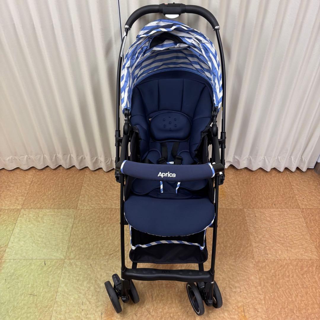 クリーニング済　☆綺麗☆　アップリカ　ラクーナエアー　ハイシート　革調ハンドル