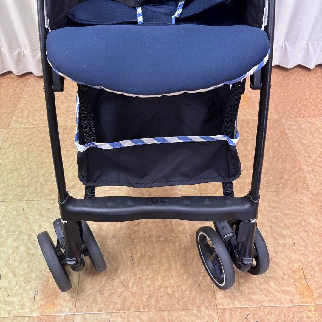 クリーニング済　☆綺麗☆　アップリカ　ラクーナエアー　ハイシート　革調ハンドル