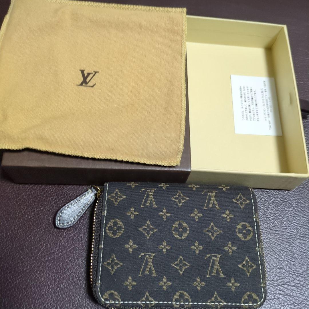 ルイヴィトン　モノグラム　ジッピーパース　 キャンパス