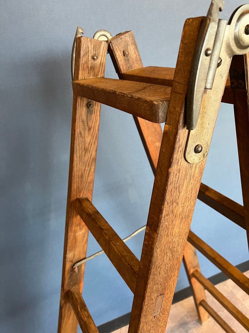 値下げ　ビンテージ家具　脚立　はしご　木　店舗什器　アンティーク　ステップラダー