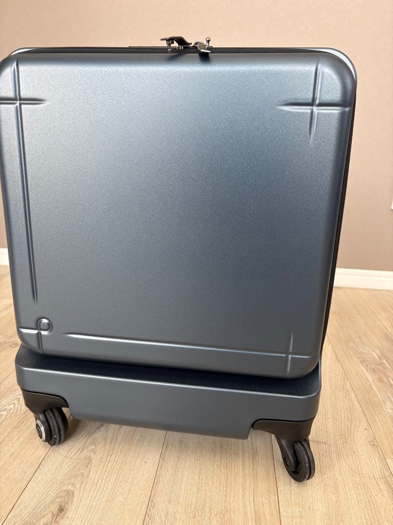 ブルーグレー キャリーケース 4輪