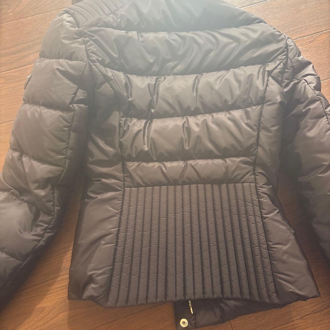 ほぼ新品！PRADA ダウンジャケット　フード、紙袋付き　黒