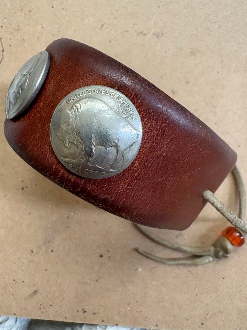 レア　ゴローズコンチョレザーブレス　バングル