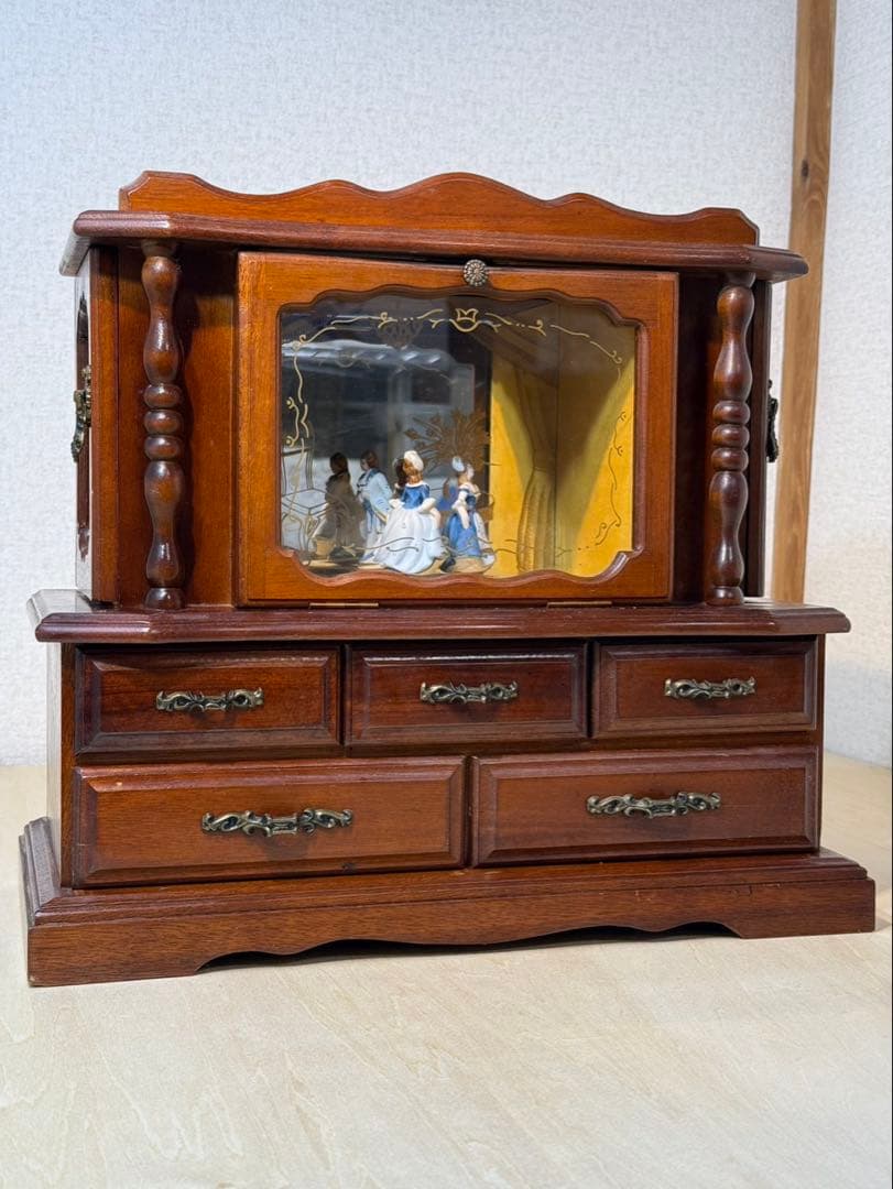 オルゴール付き　小物入れ　アクセサリーボックス