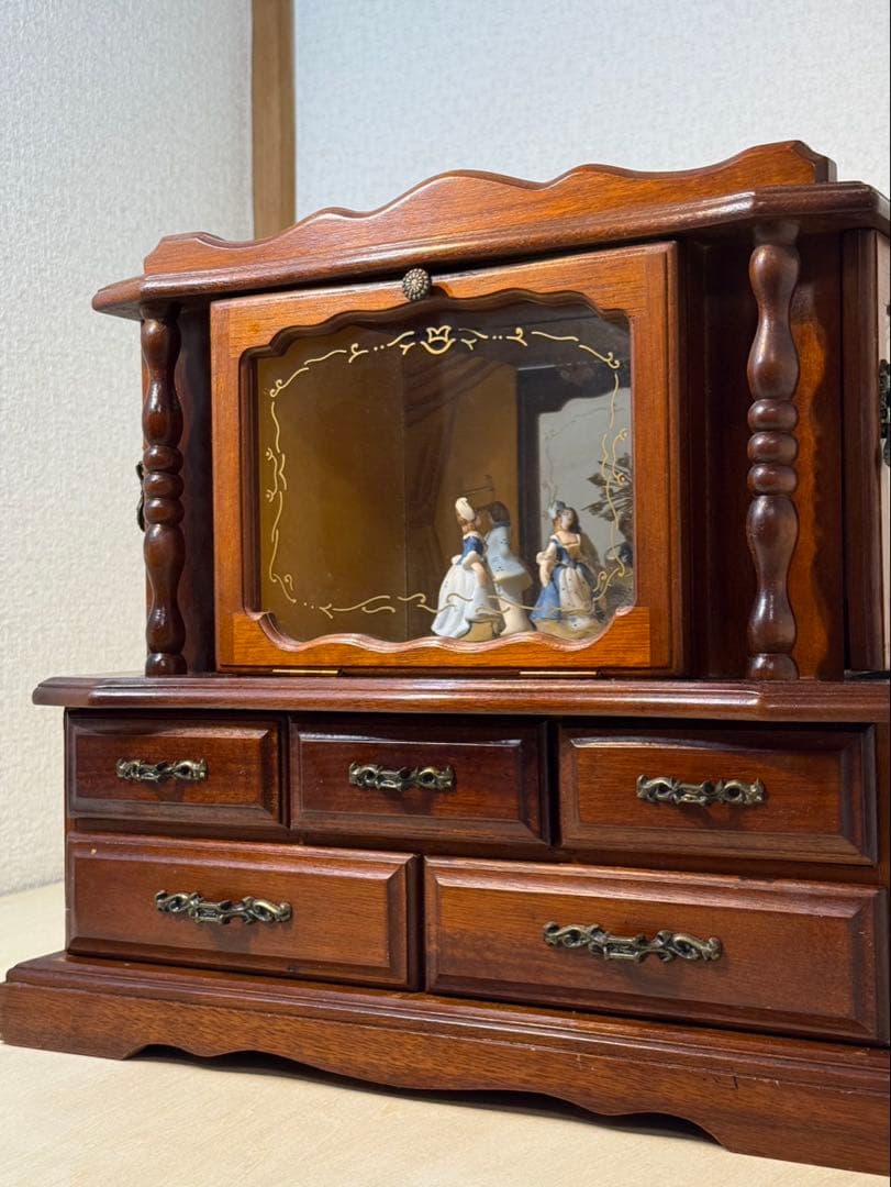 オルゴール付き　小物入れ　アクセサリーボックス