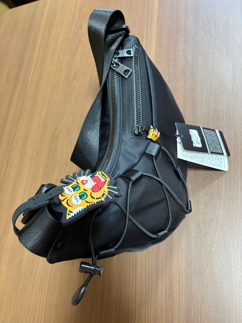 Onitsuka Tiger SMALL MESSENGER BAG 黒