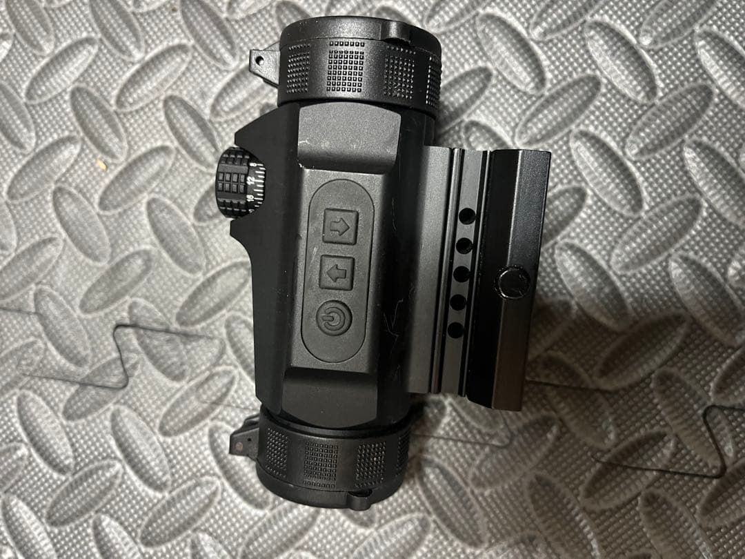 ドットサイト　実銃対応　ベクターオプティクス ノーチラス