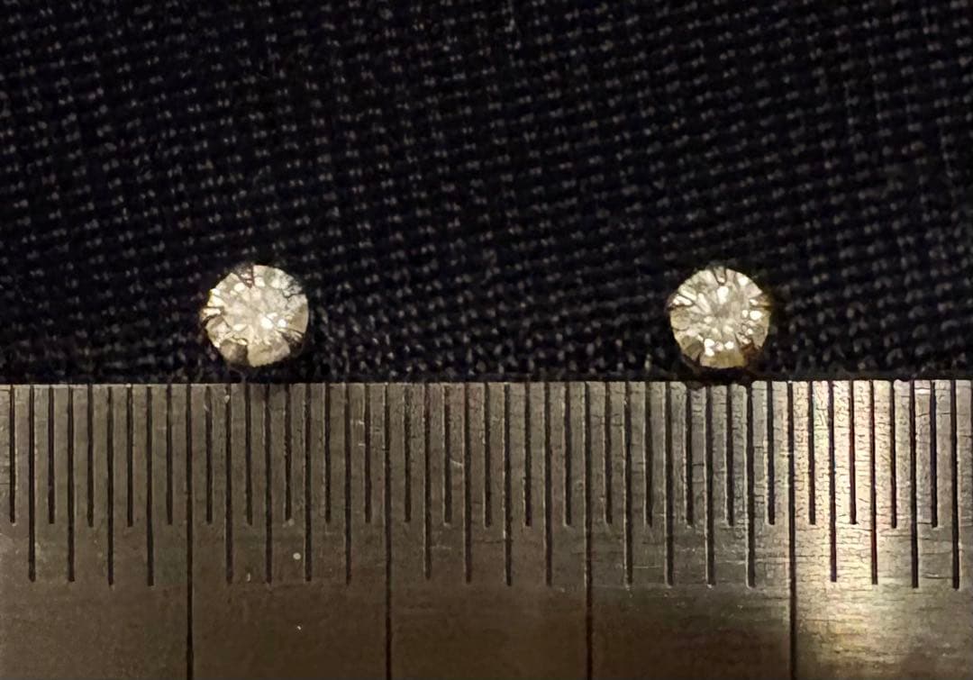 Pt850 プラチナ 一粒ダイヤ ピアス 両耳