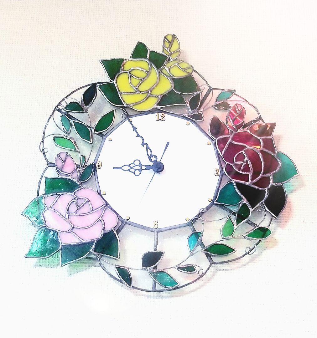 ステンドグラス　ローズモチーフの壁掛け時計(ウォールクロック)