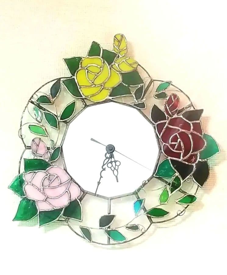 ステンドグラス　ローズモチーフの壁掛け時計(ウォールクロック)
