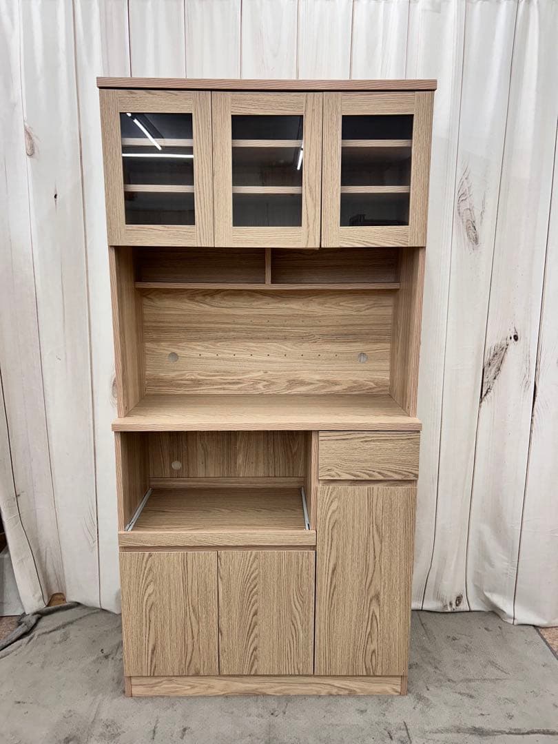 キッチン収納　食器棚