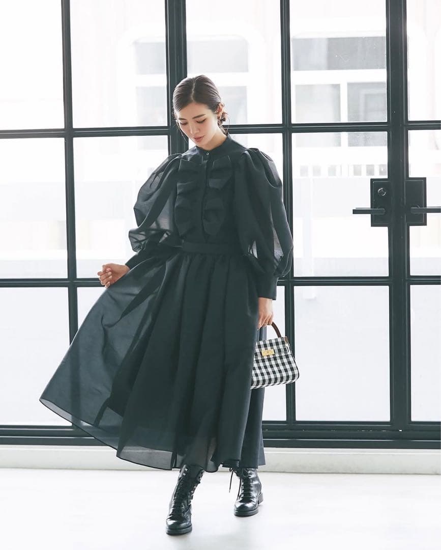 セブンテン　オーガンジー ブラック ボリューム スカートM SEVENTEN