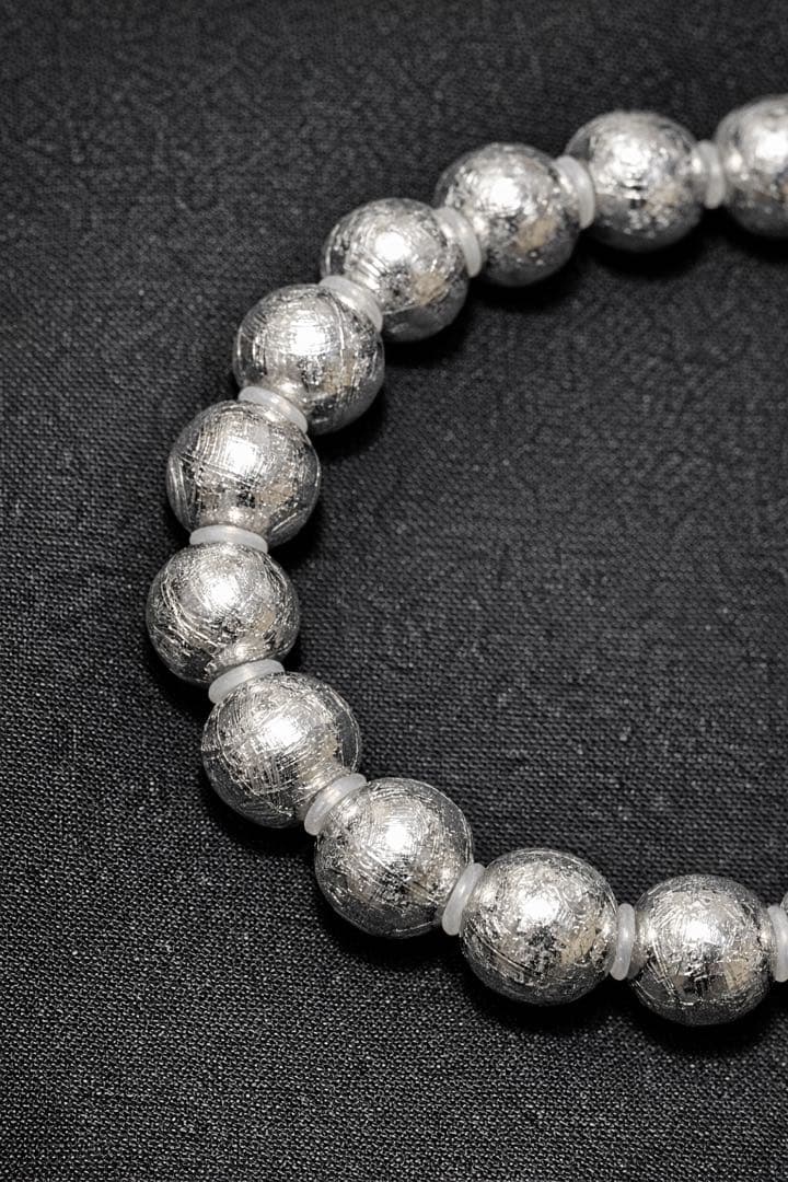 【極上品質】ギベオン隕石 8mm ブレスレット｜ウィドマンシュッテン構造 明瞭