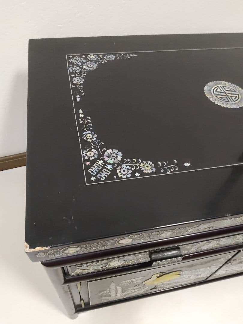 韓国　伝統工芸品　螺鈿細工　花鳥模様　収納棚　キャビネット　送料無料